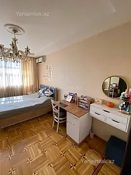 Satılır 3 otaqlı köhnə tikili 90 m²