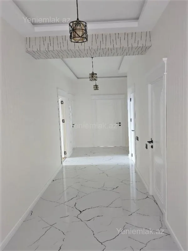 Satılır 4 otaqlı yeni tikili 140 m²
