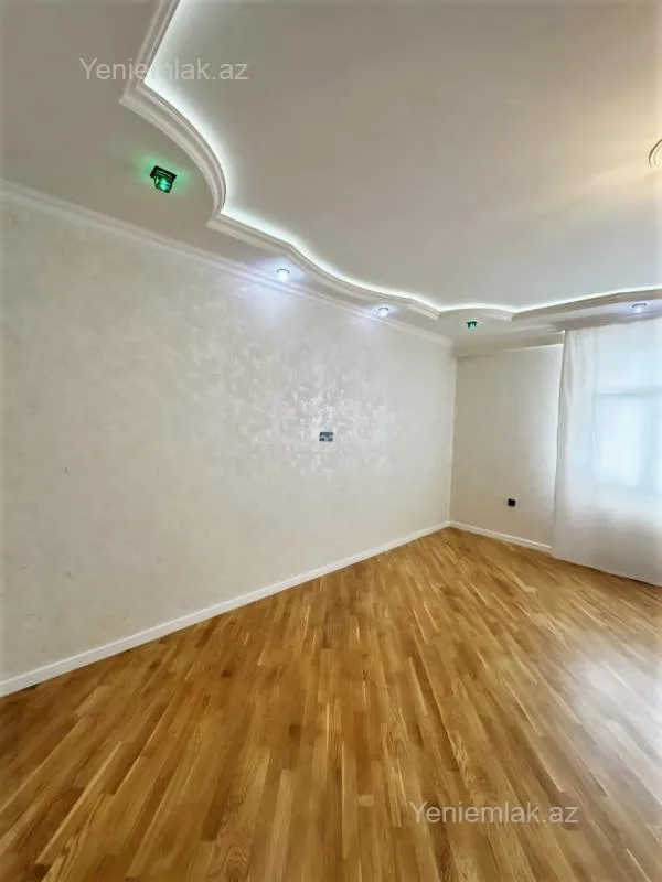 Satılır 4 otaqlı yeni tikili 140 m²