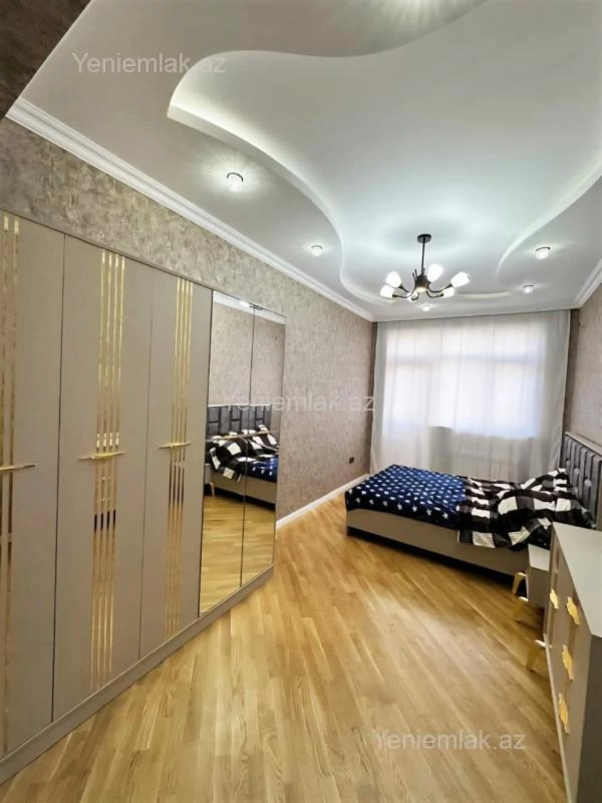 Satılır 4 otaqlı yeni tikili 140 m²