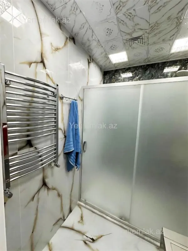 Satılır 4 otaqlı yeni tikili 140 m²