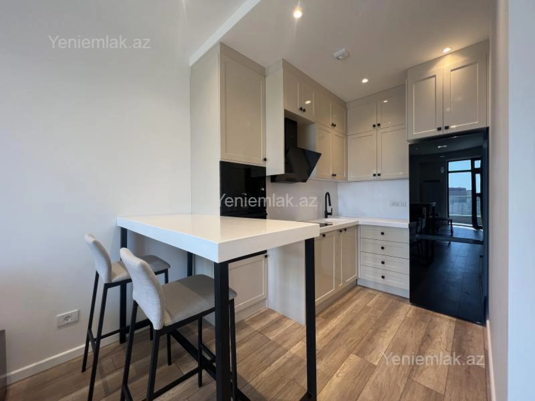 Satılır 2 otaqlı yeni tikili 65 m²