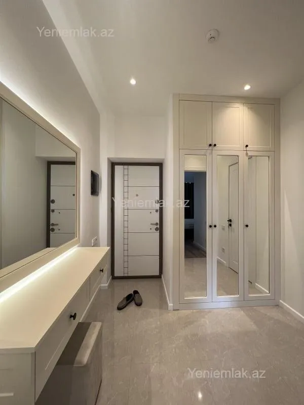Satılır 2 otaqlı yeni tikili 65 m²