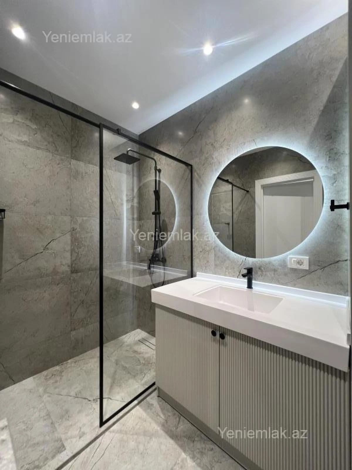 Satılır 2 otaqlı yeni tikili 65 m²