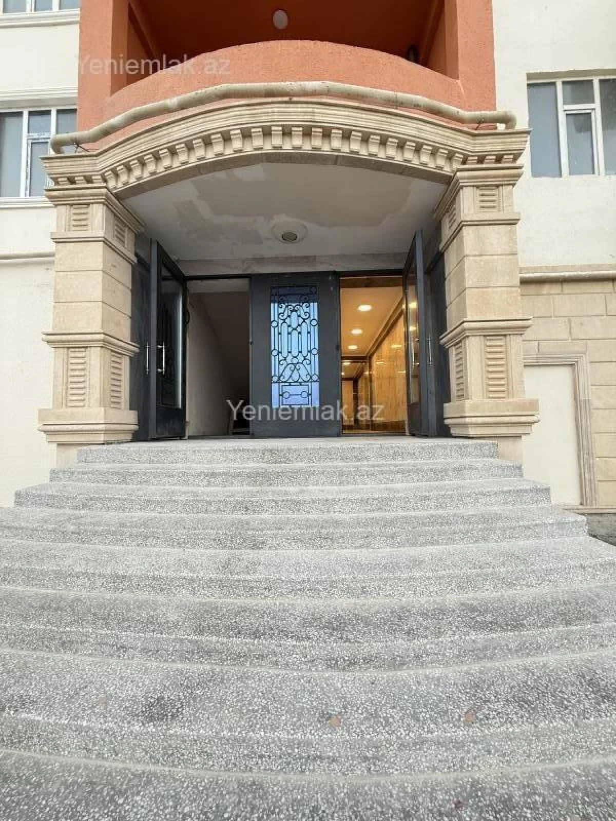 Satılır 3 otaqlı yeni tikili 105 m²