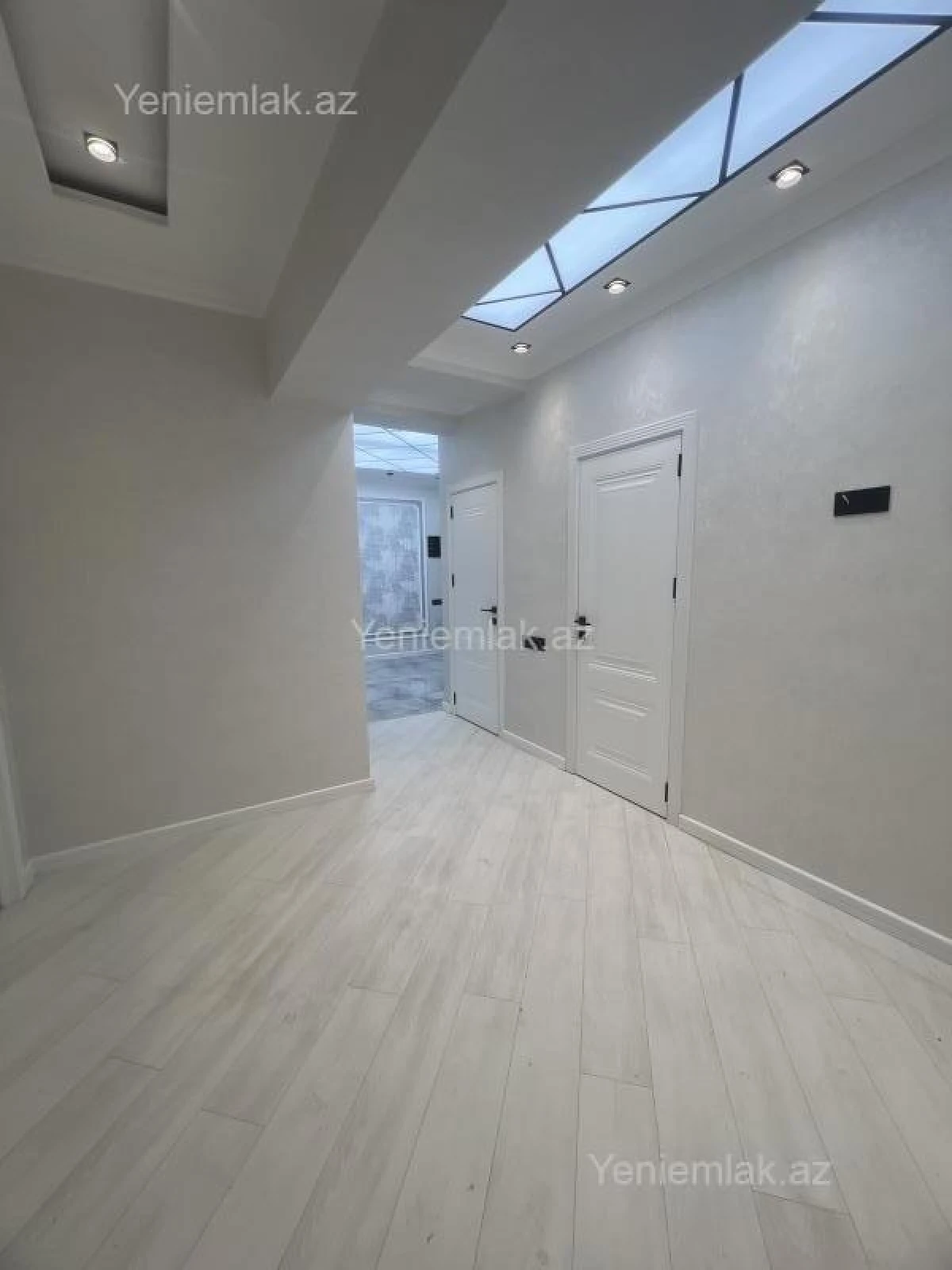 Satılır 3 otaqlı yeni tikili 110 m²