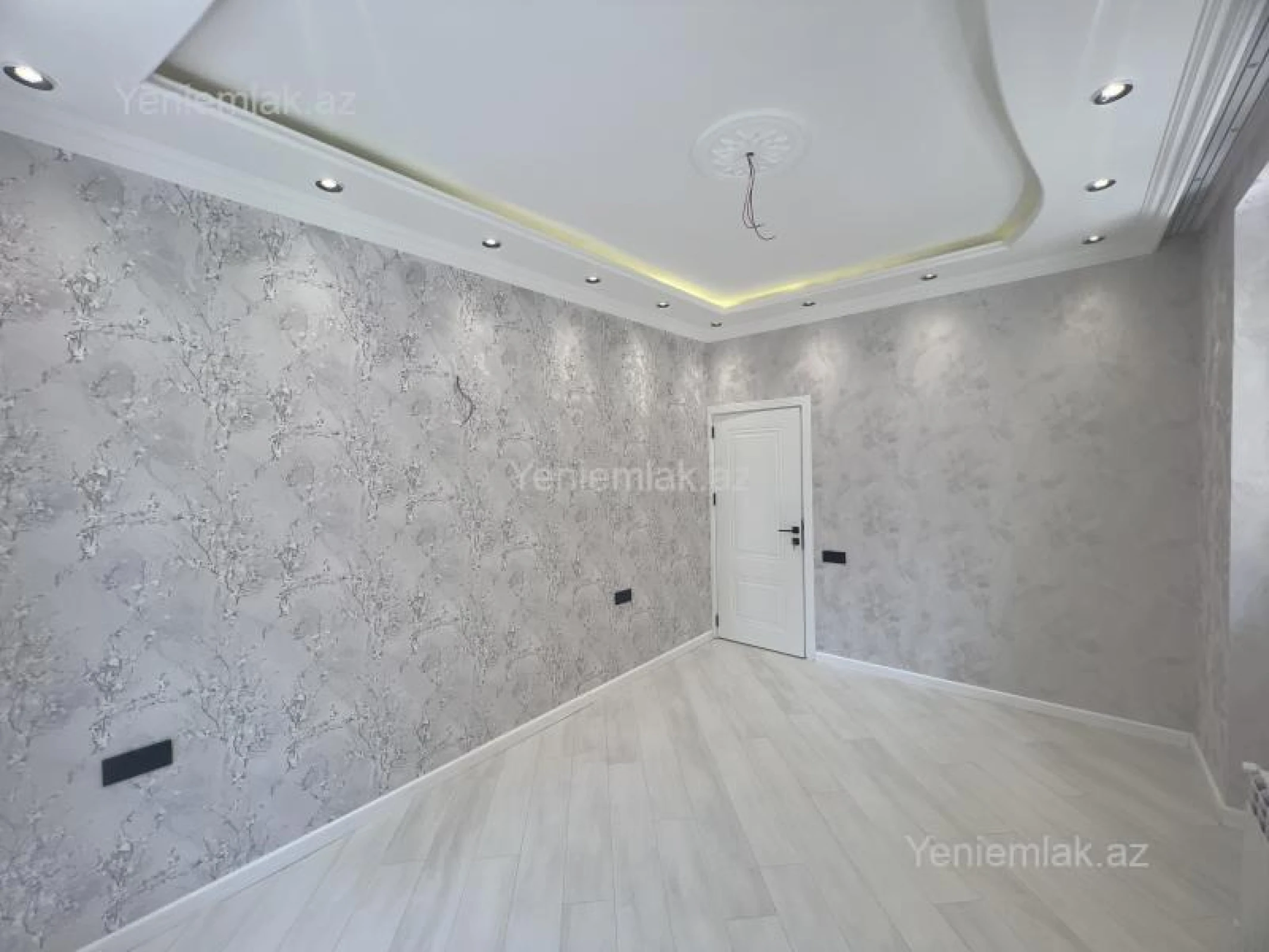 Satılır 3 otaqlı yeni tikili 110 m²