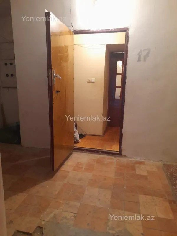 Satılır 3 otaqlı köhnə tikili 70 m²
