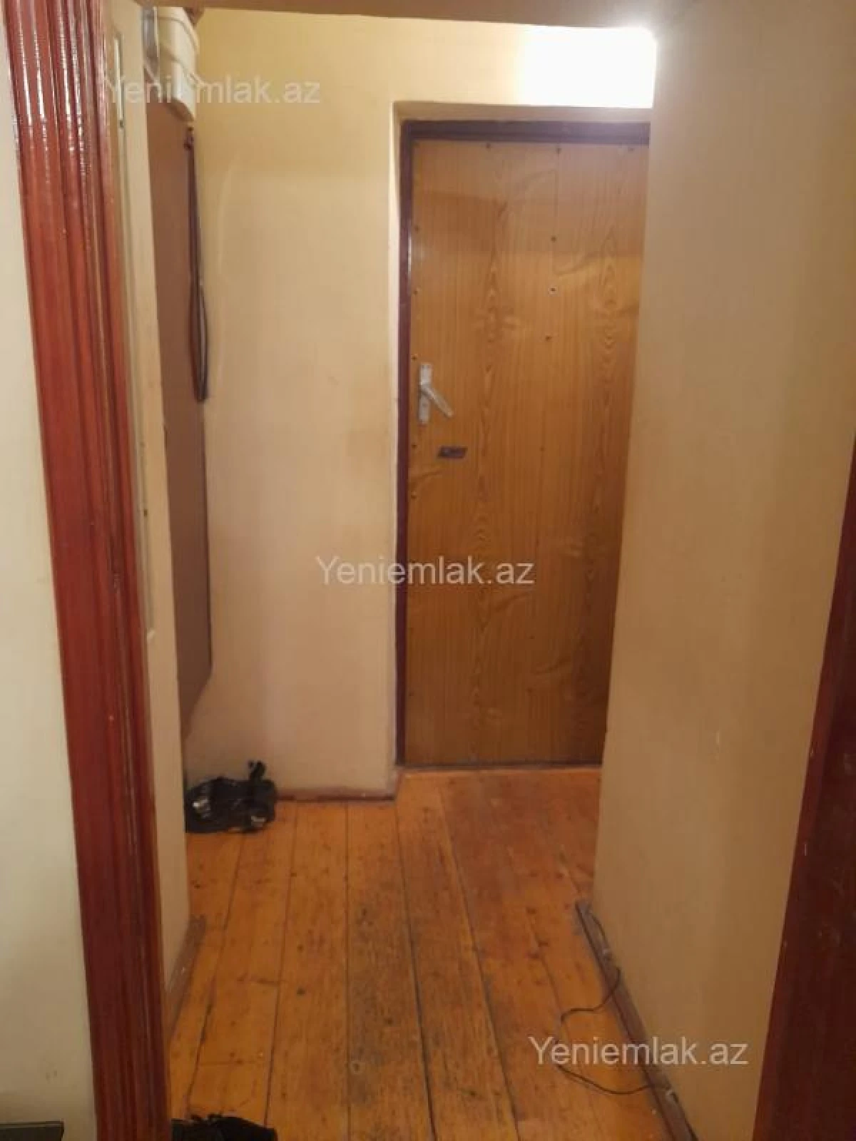 Satılır 3 otaqlı köhnə tikili 70 m²