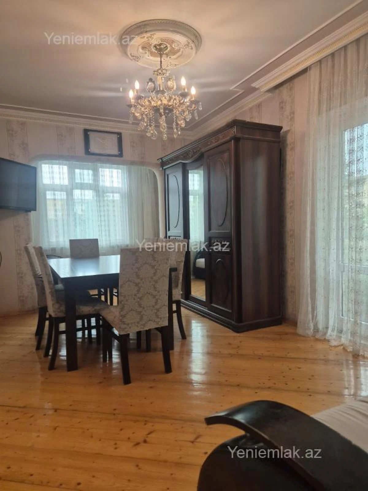 Satılır 4 otaqlı köhnə tikili 105 m²