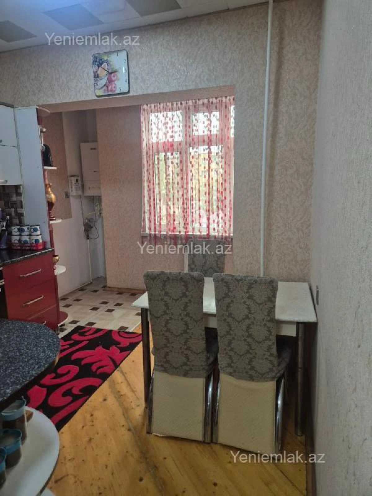 Satılır 4 otaqlı köhnə tikili 105 m²