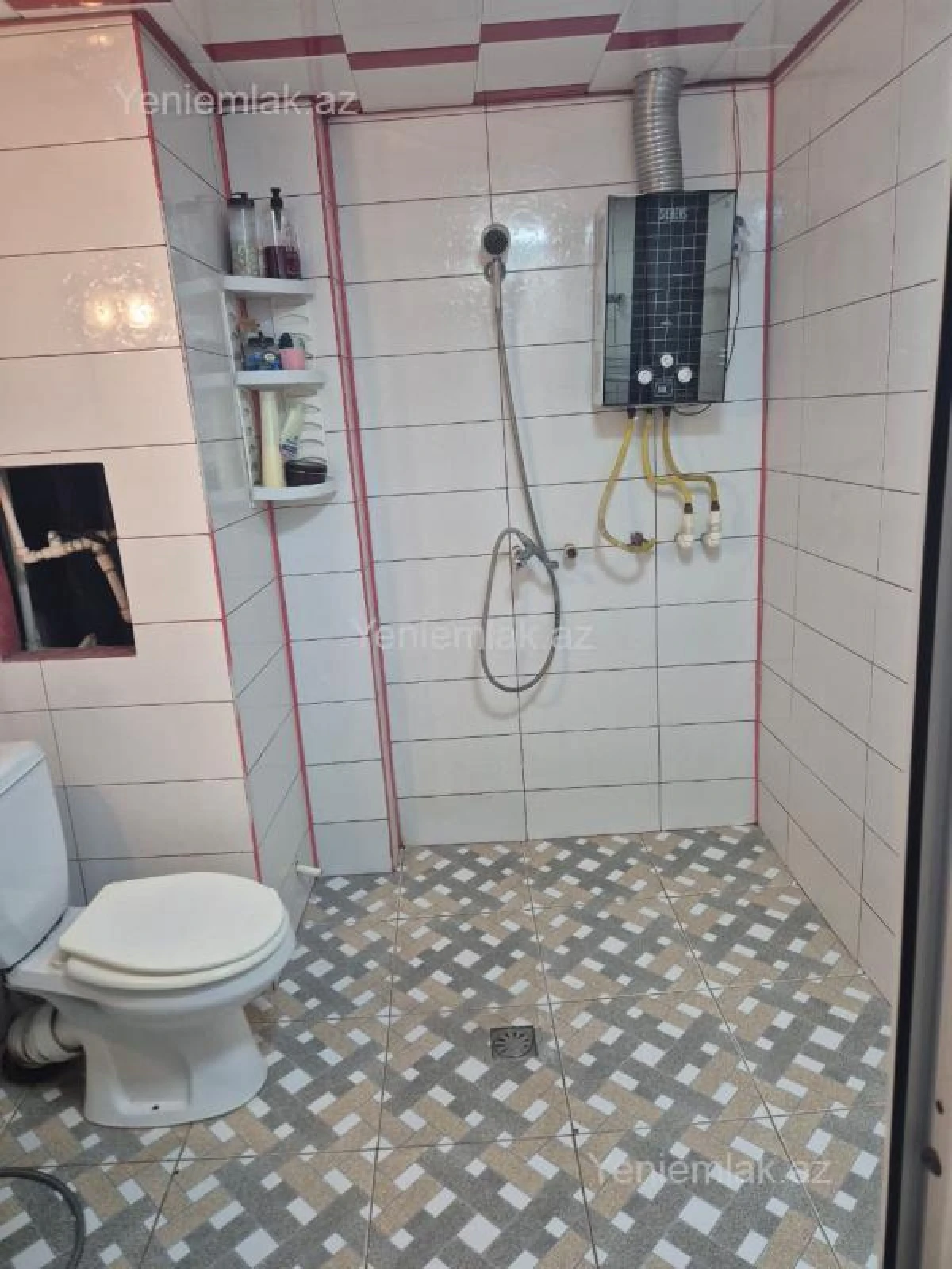 Satılır 4 otaqlı köhnə tikili 105 m²