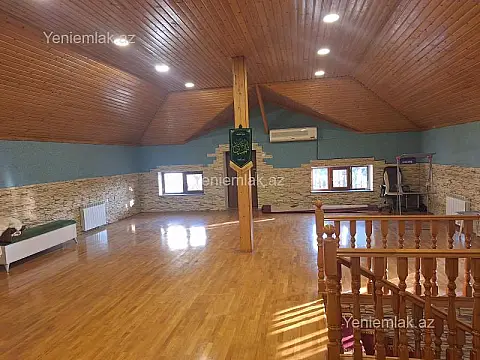 Satılır 5 otaqlı həyət evi 270 m²