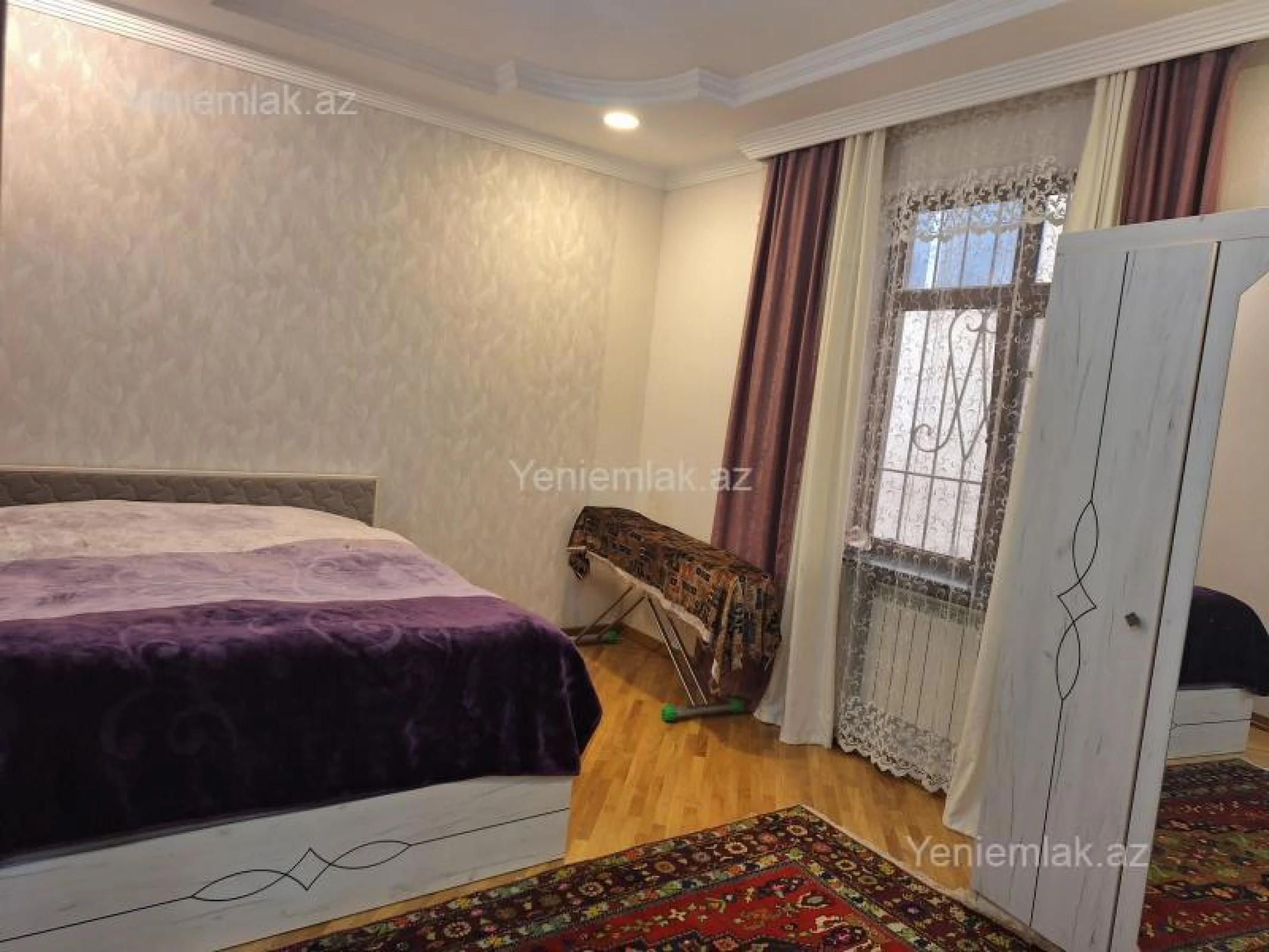 Satılır 5 otaqlı həyət evi 270 m²
