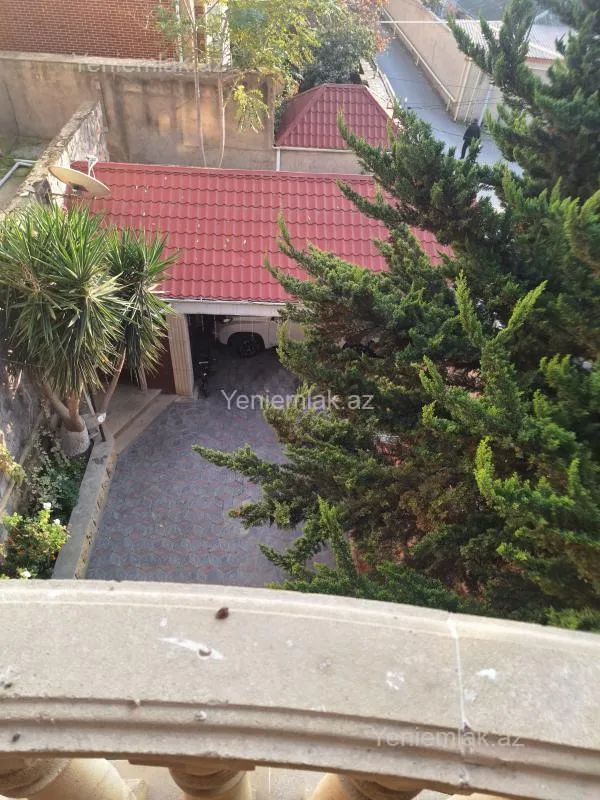 Satılır 5 otaqlı həyət evi 270 m²