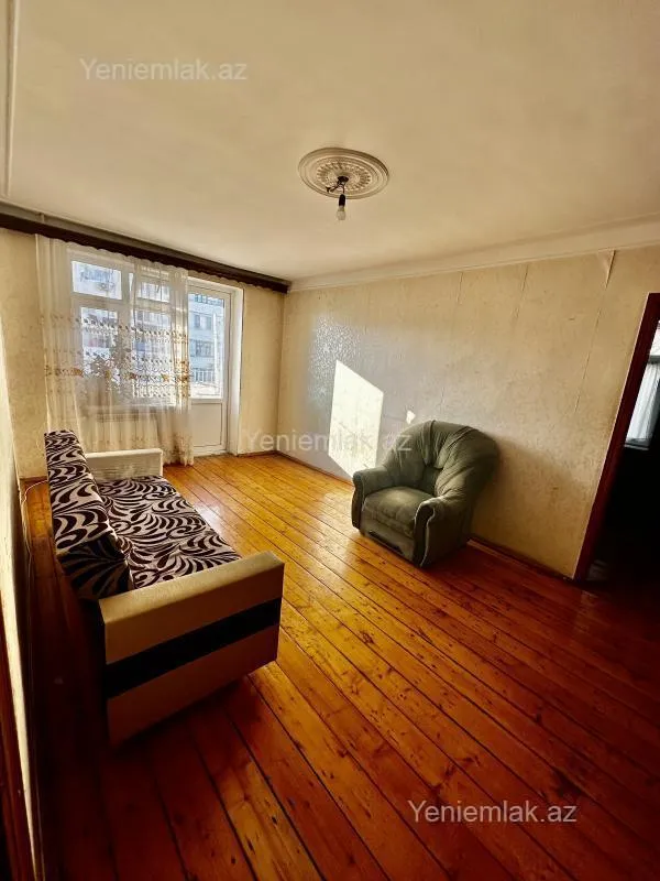 Satılır 2 otaqlı köhnə tikili 49 m²