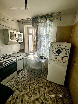 Satılır 2 otaqlı köhnə tikili 49 m²