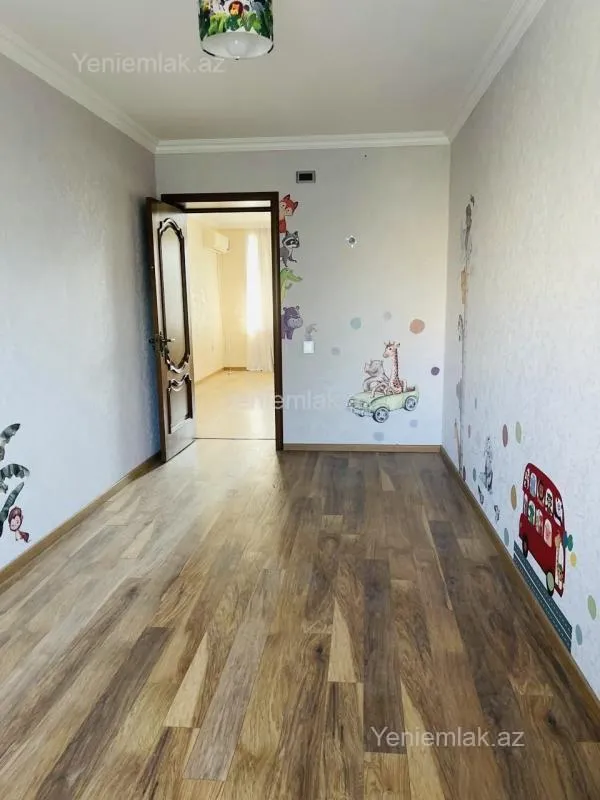 Satılır 3 otaqlı köhnə tikili 70 m²