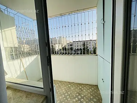 Satılır 3 otaqlı köhnə tikili 70 m²