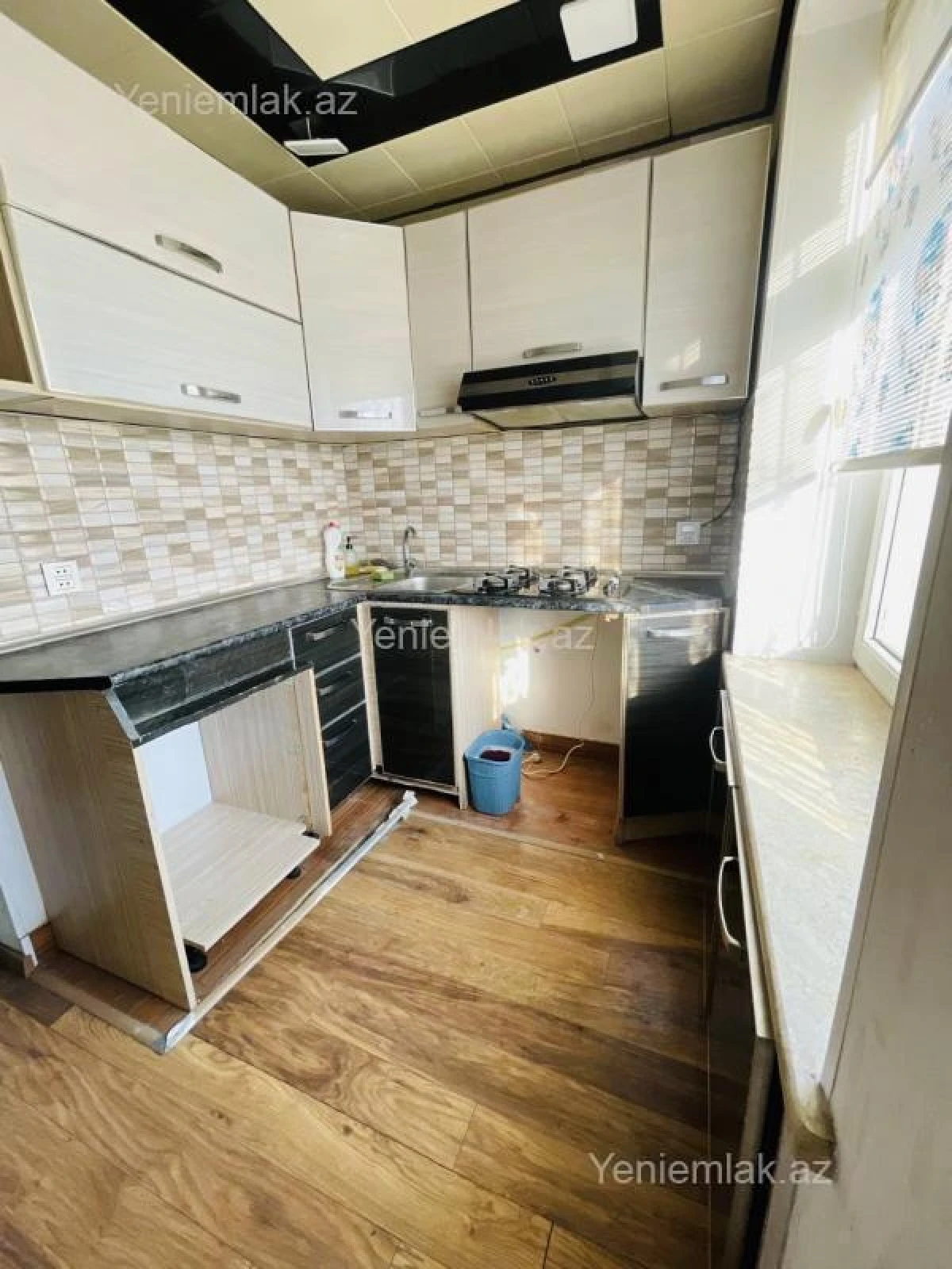 Satılır 3 otaqlı köhnə tikili 70 m²