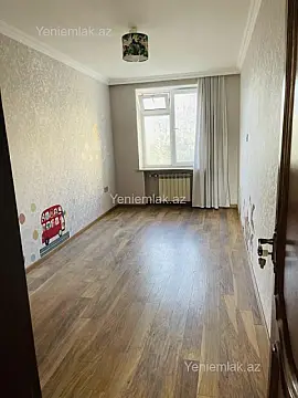 Satılır 3 otaqlı köhnə tikili 70 m²