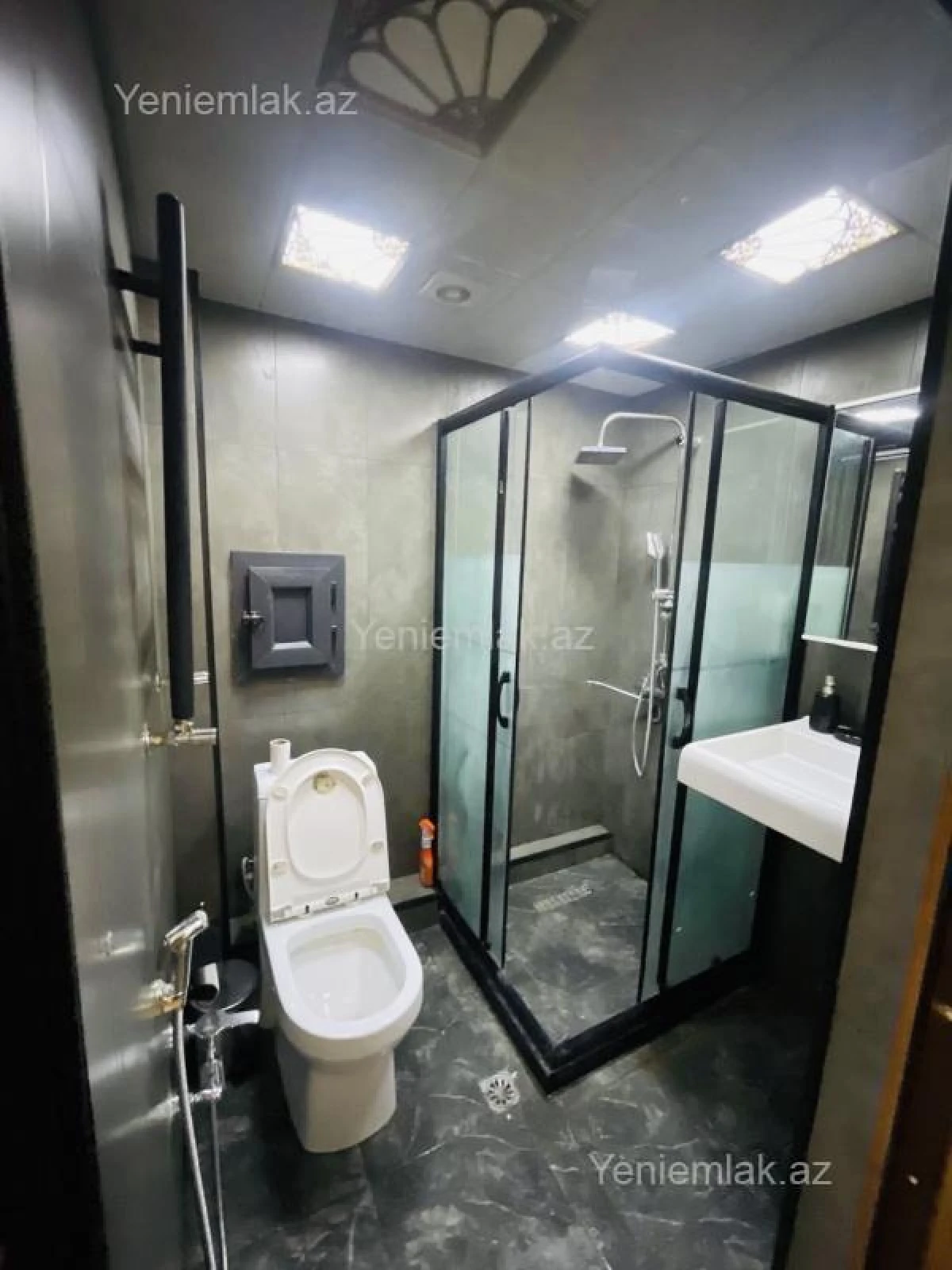 Satılır 3 otaqlı köhnə tikili 70 m²