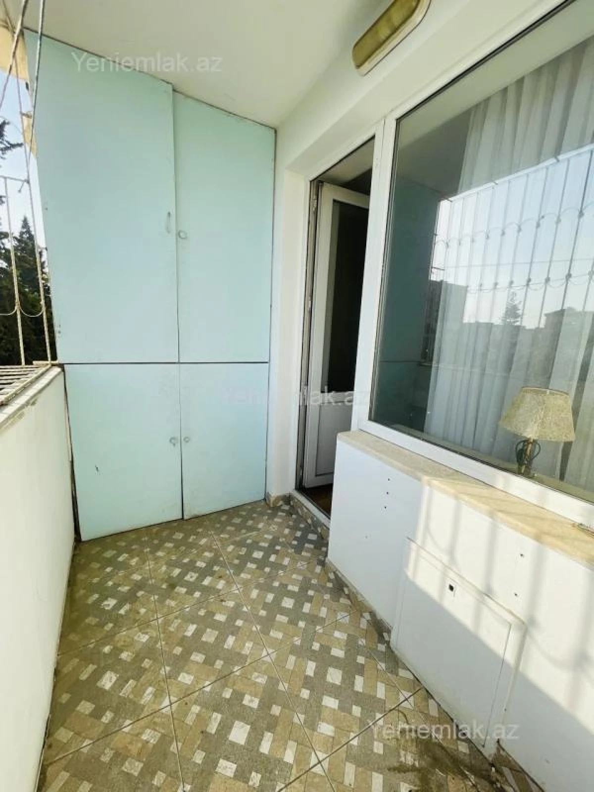 Satılır 3 otaqlı köhnə tikili 70 m²