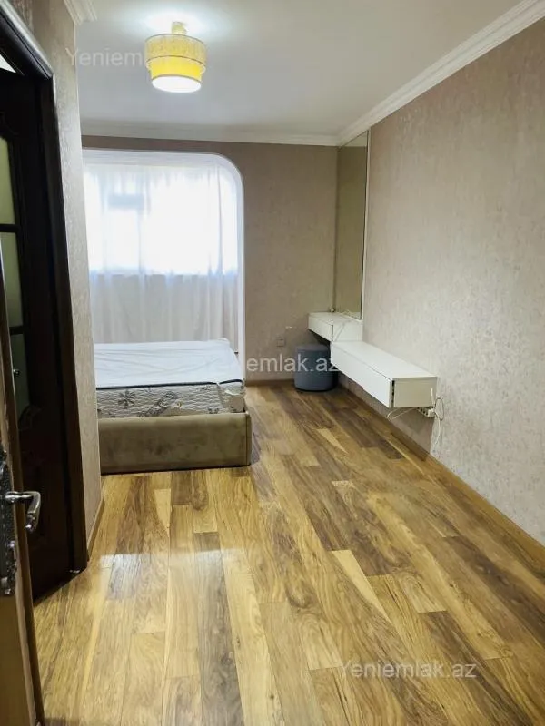 Satılır 3 otaqlı köhnə tikili 70 m²