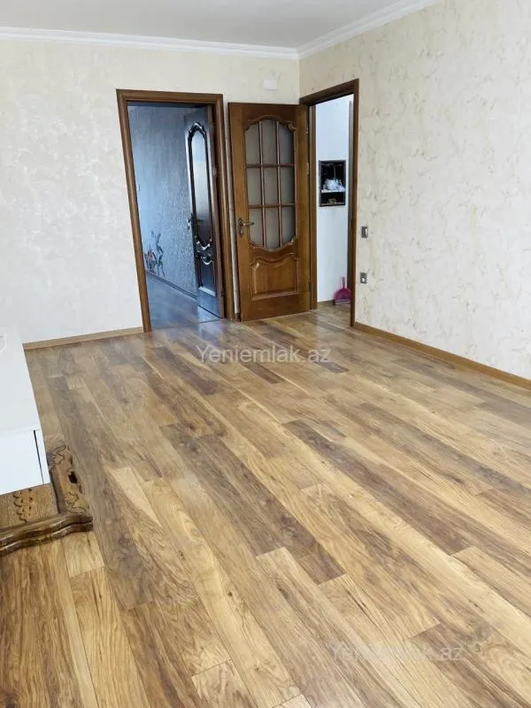 Satılır 3 otaqlı köhnə tikili 70 m²