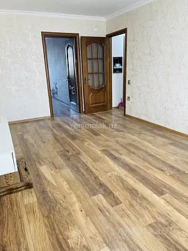 Satılır 3 otaqlı köhnə tikili 70 m²