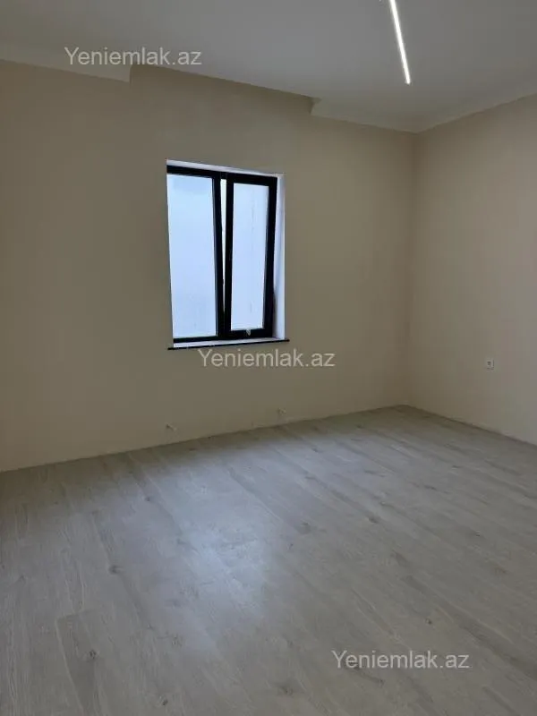 Satılır 4 otaqlı həyət evi 200 m²