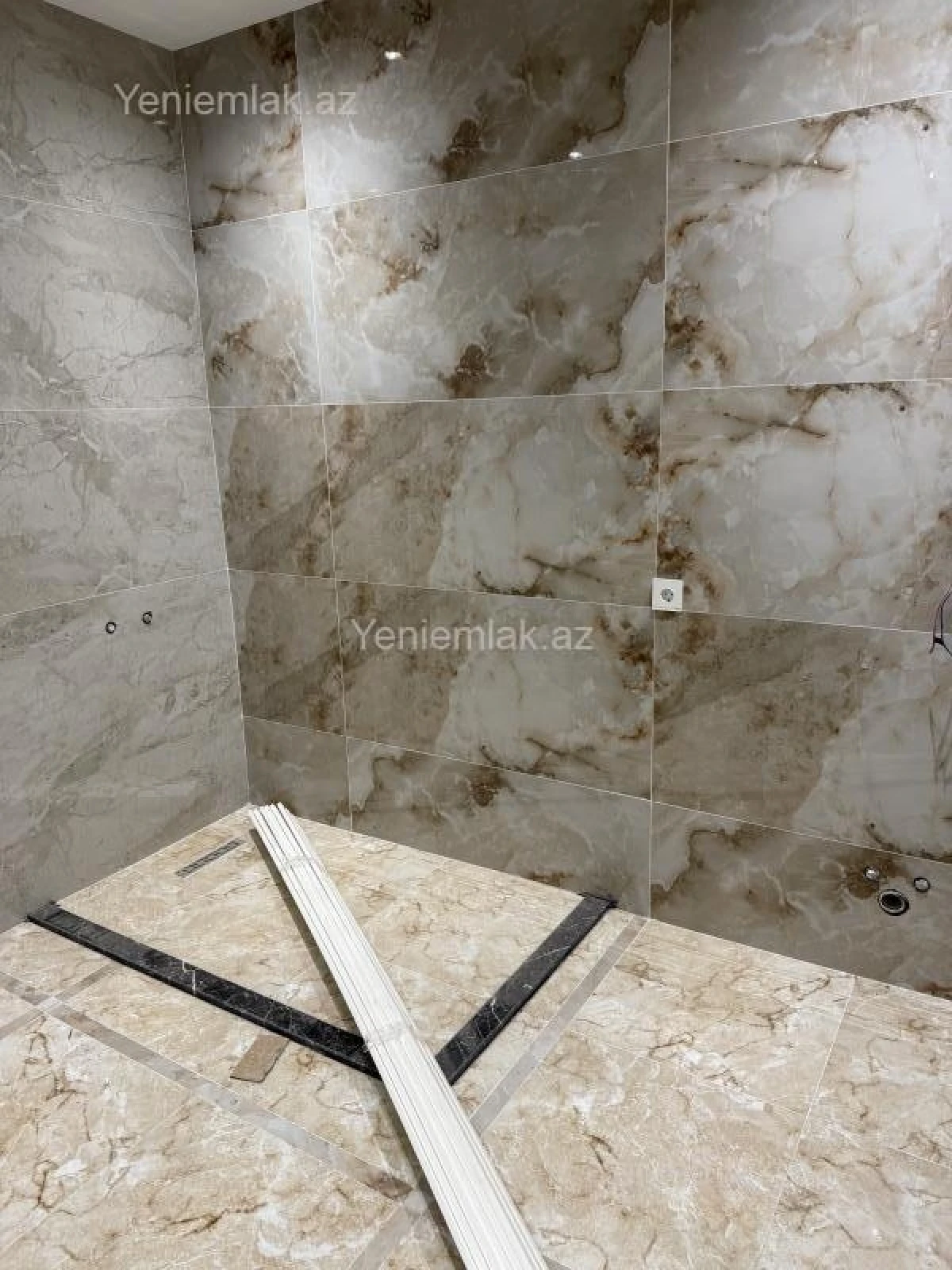 Satılır 4 otaqlı həyət evi 200 m²