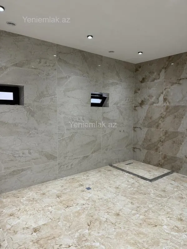 Satılır 4 otaqlı həyət evi 200 m²