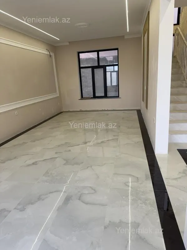Satılır 4 otaqlı həyət evi 200 m²