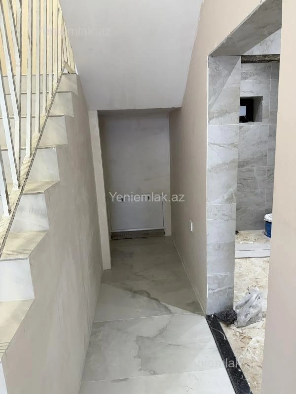 Satılır 4 otaqlı həyət evi 200 m²