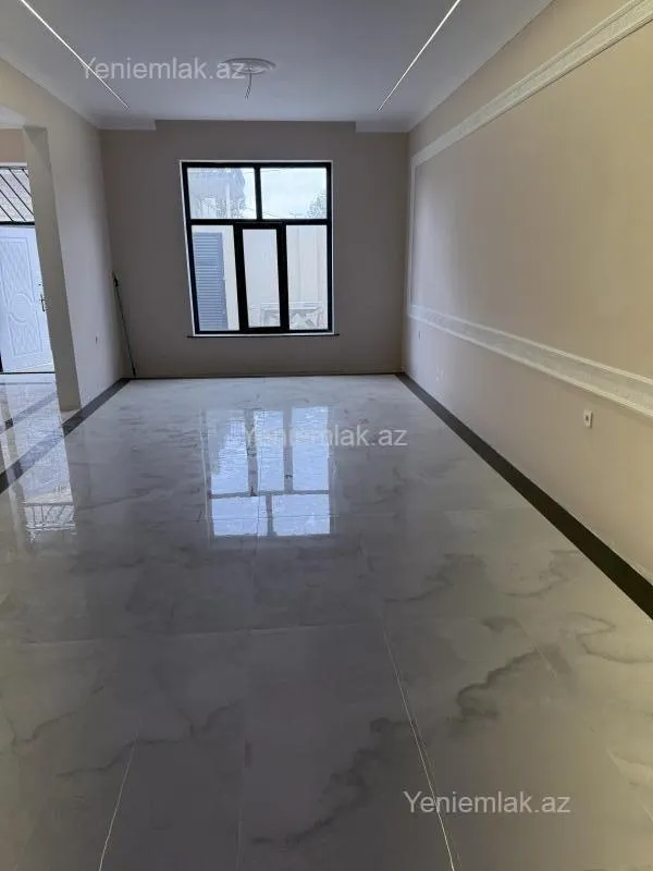 Satılır 4 otaqlı həyət evi 200 m²