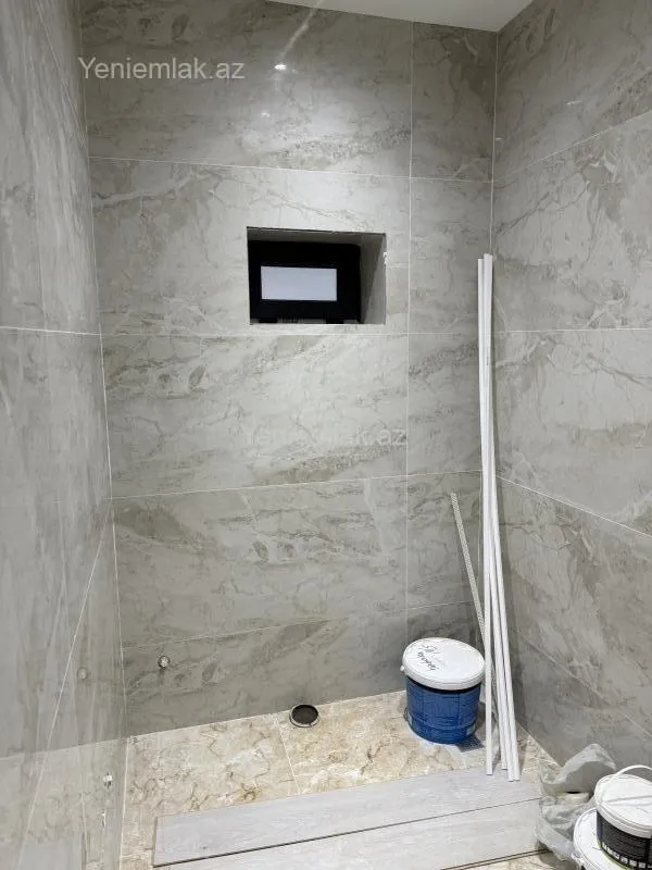 Satılır 4 otaqlı həyət evi 200 m²