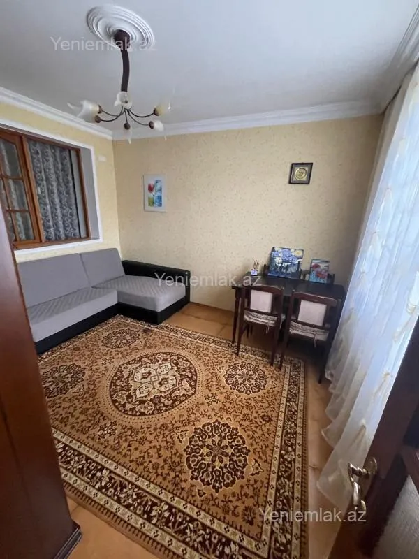 Satılır 3 otaqlı köhnə tikili 74 m²