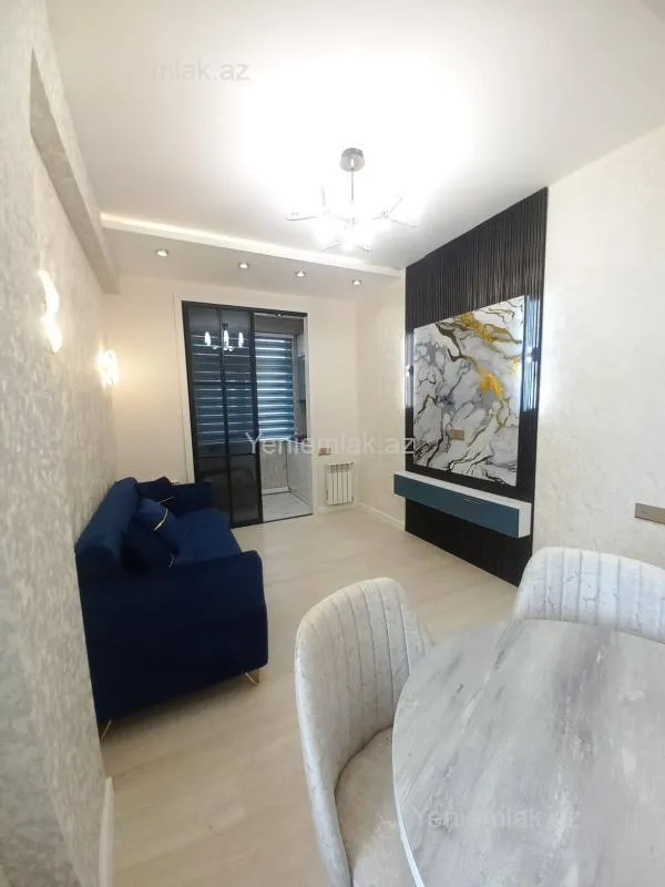 Satılır 2 otaqlı yeni tikili 60 m²