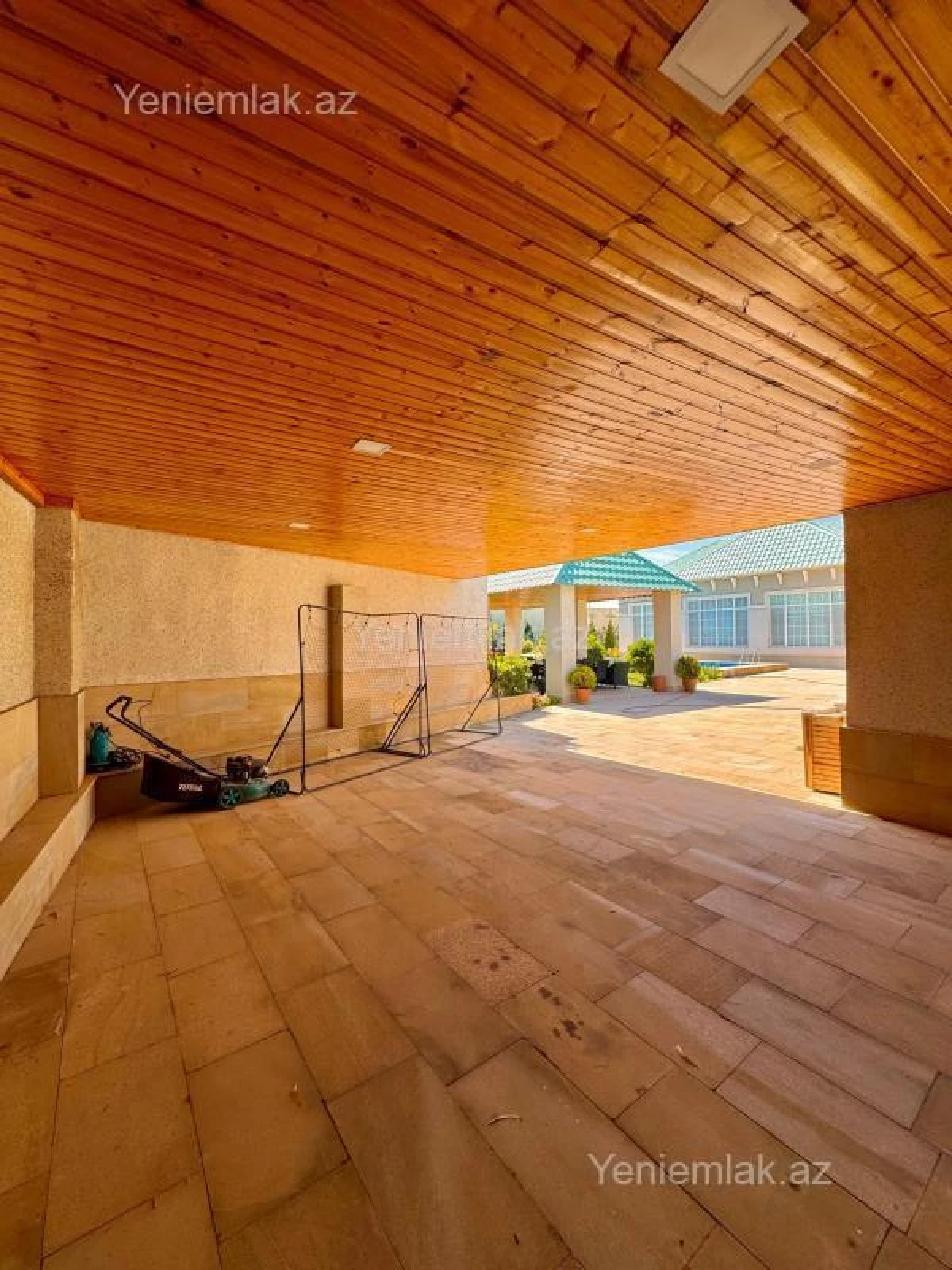 Satılır 4 otaqlı həyət evi 180 m²