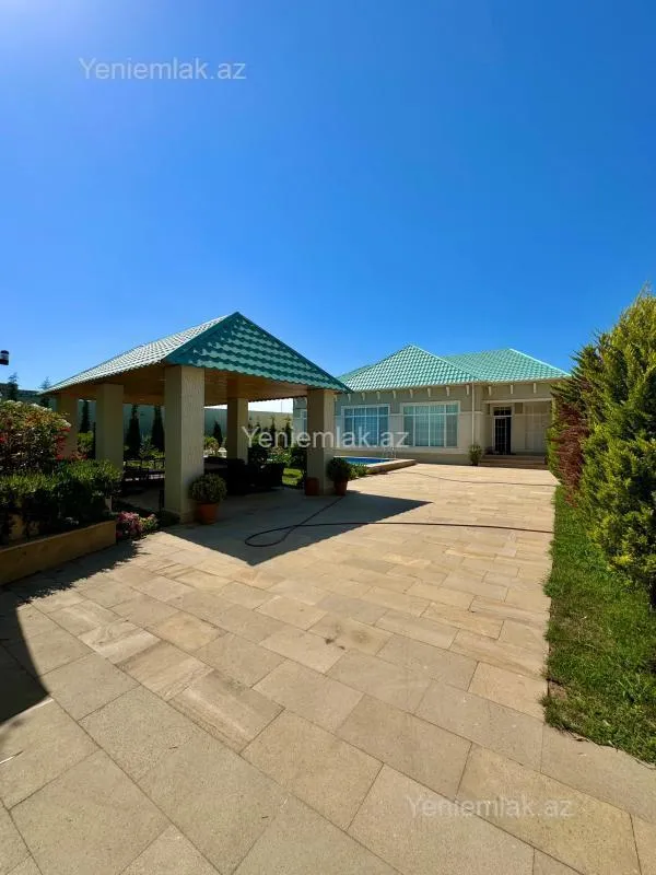 Satılır 4 otaqlı həyət evi 180 m²