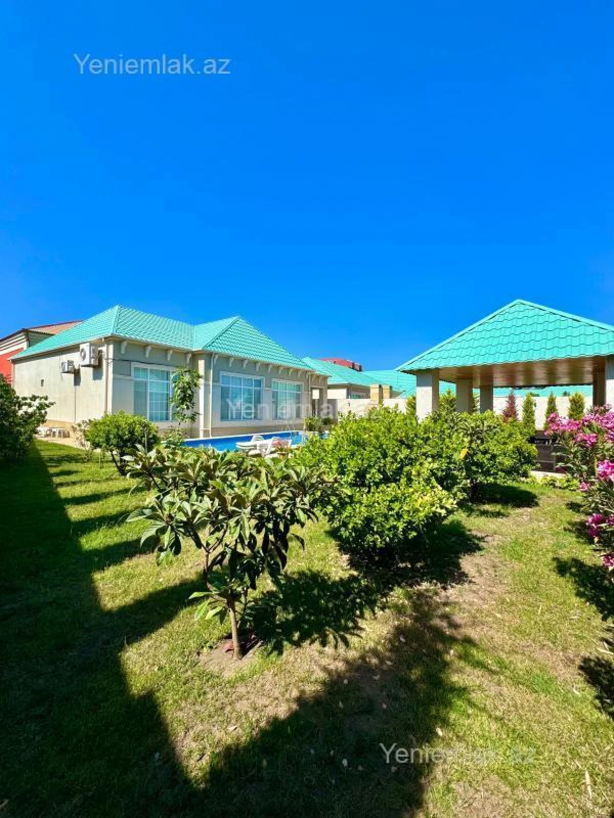 Satılır 4 otaqlı həyət evi 180 m²