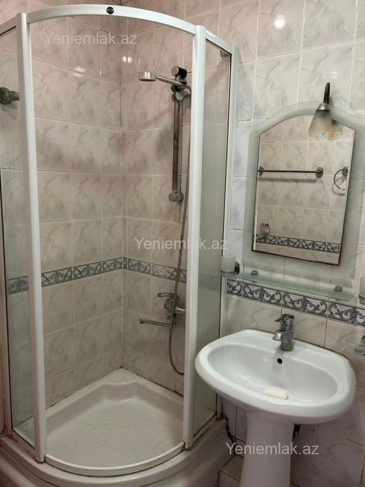 Satılır 3 otaqlı köhnə tikili 84 m²