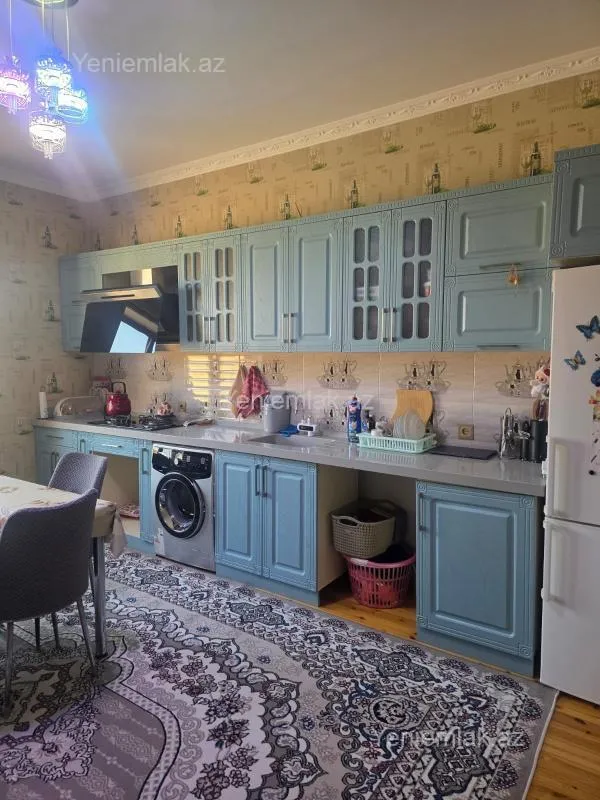 Satılır 5 otaqlı həyət evi 220 m²