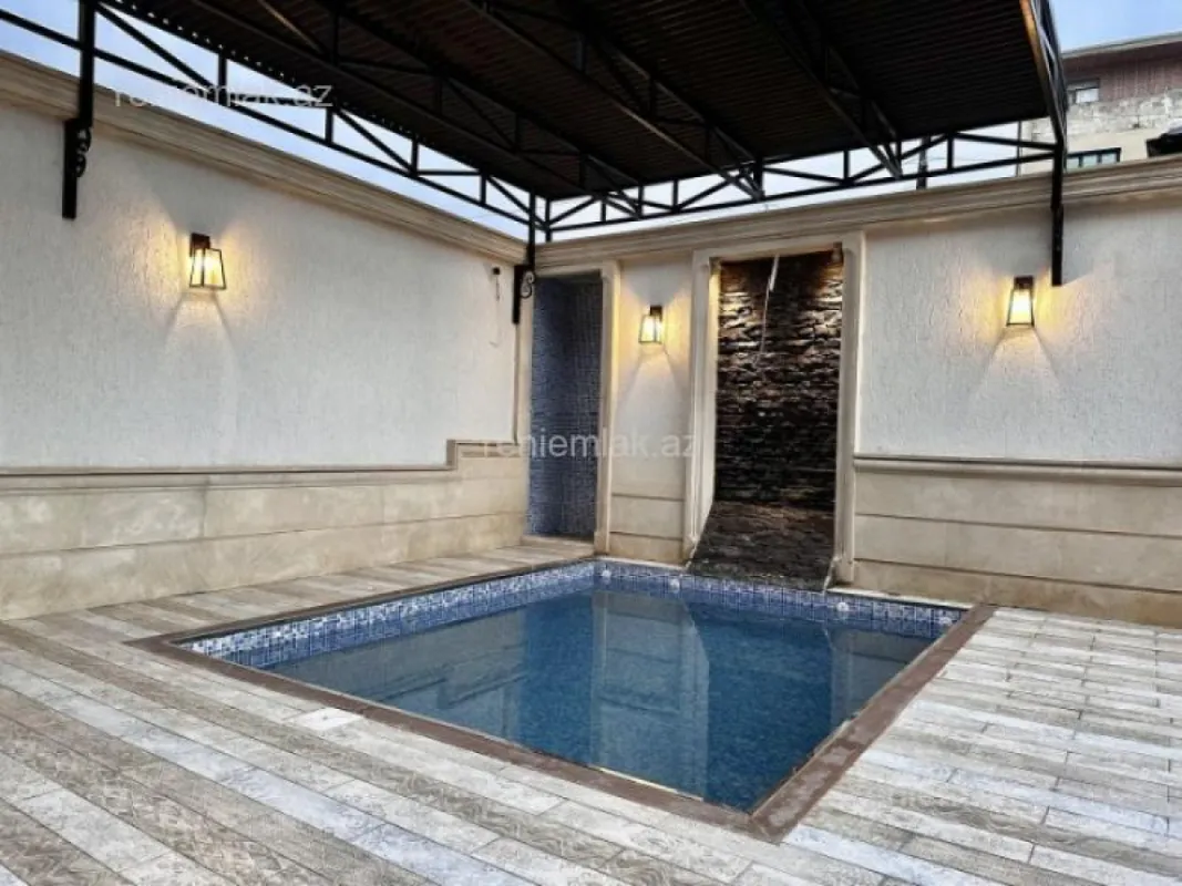 Satılır 7 otaqlı həyət evi 360 m²