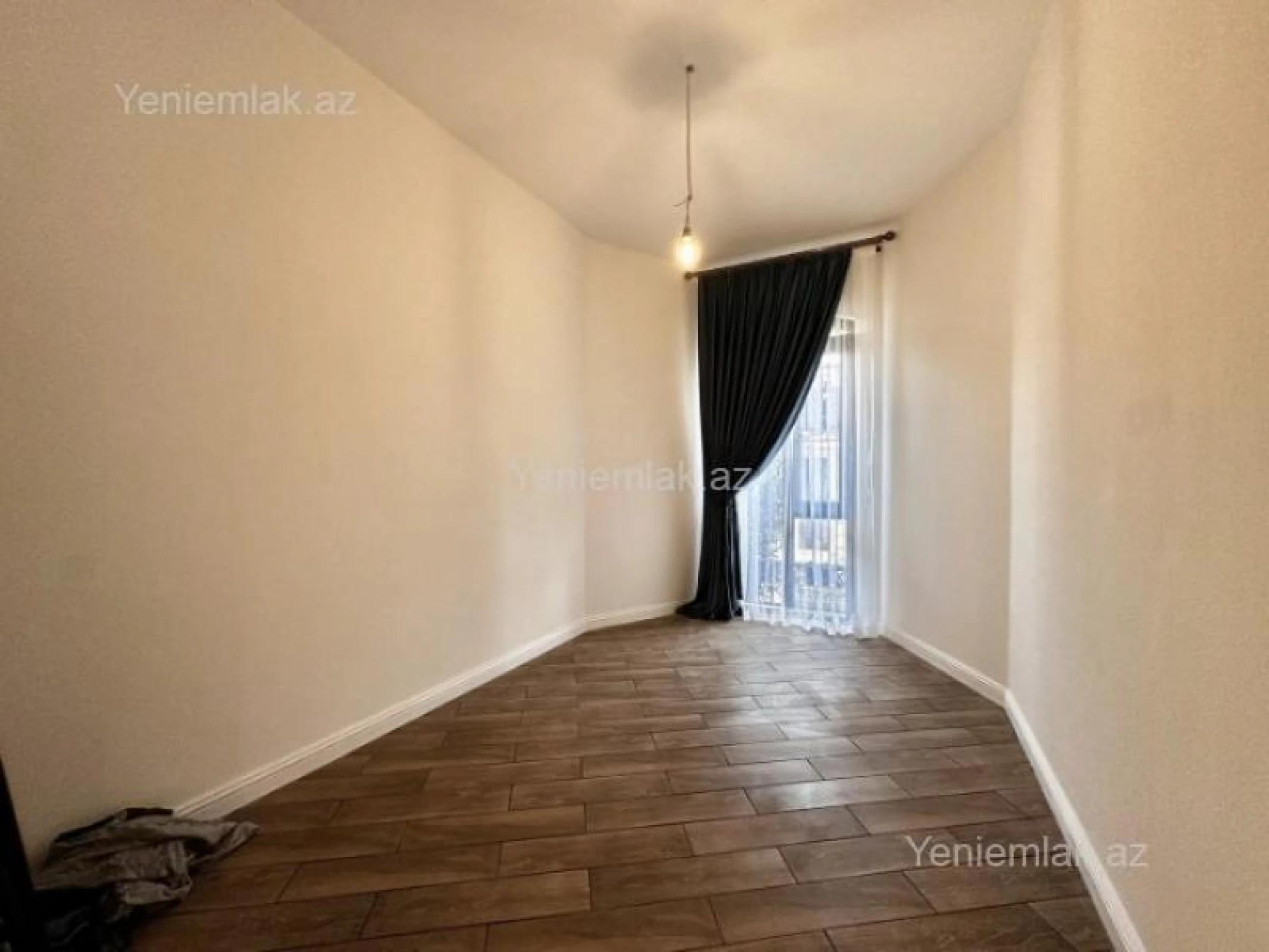 Satılır 7 otaqlı həyət evi 360 m²