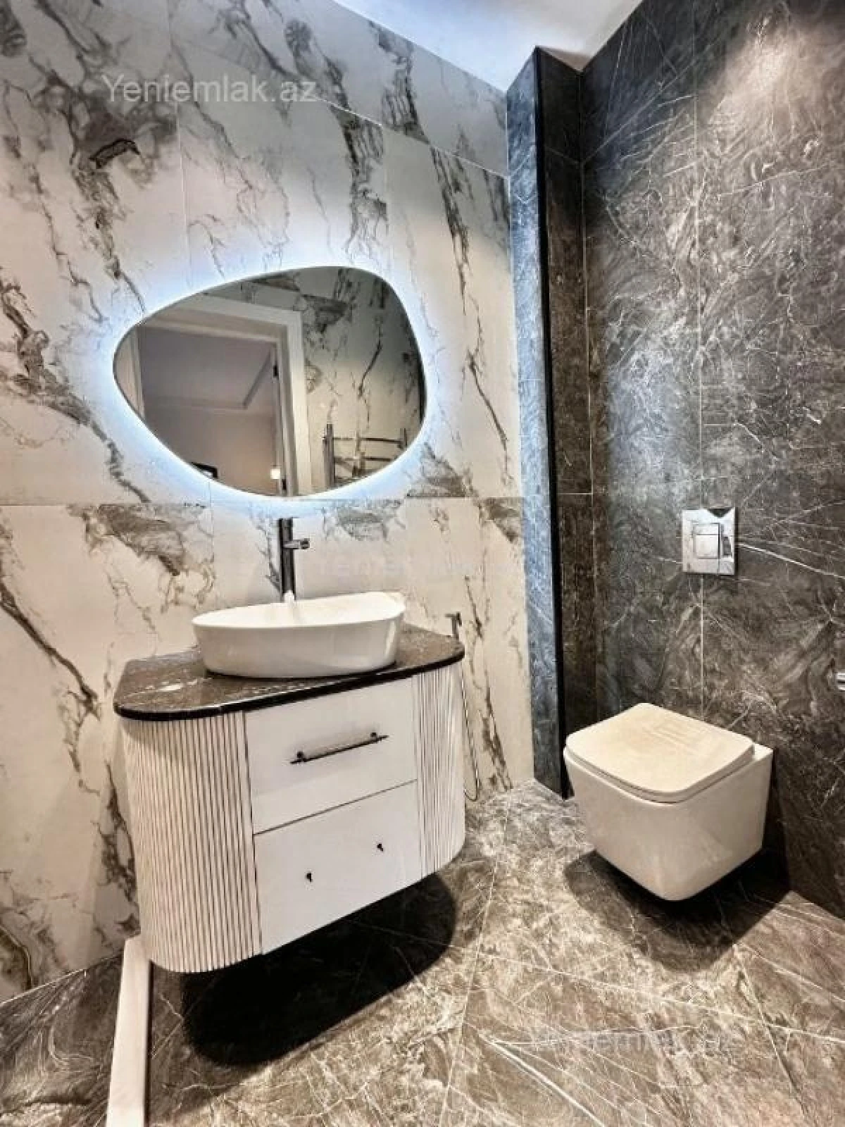 Satılır 7 otaqlı həyət evi 360 m²