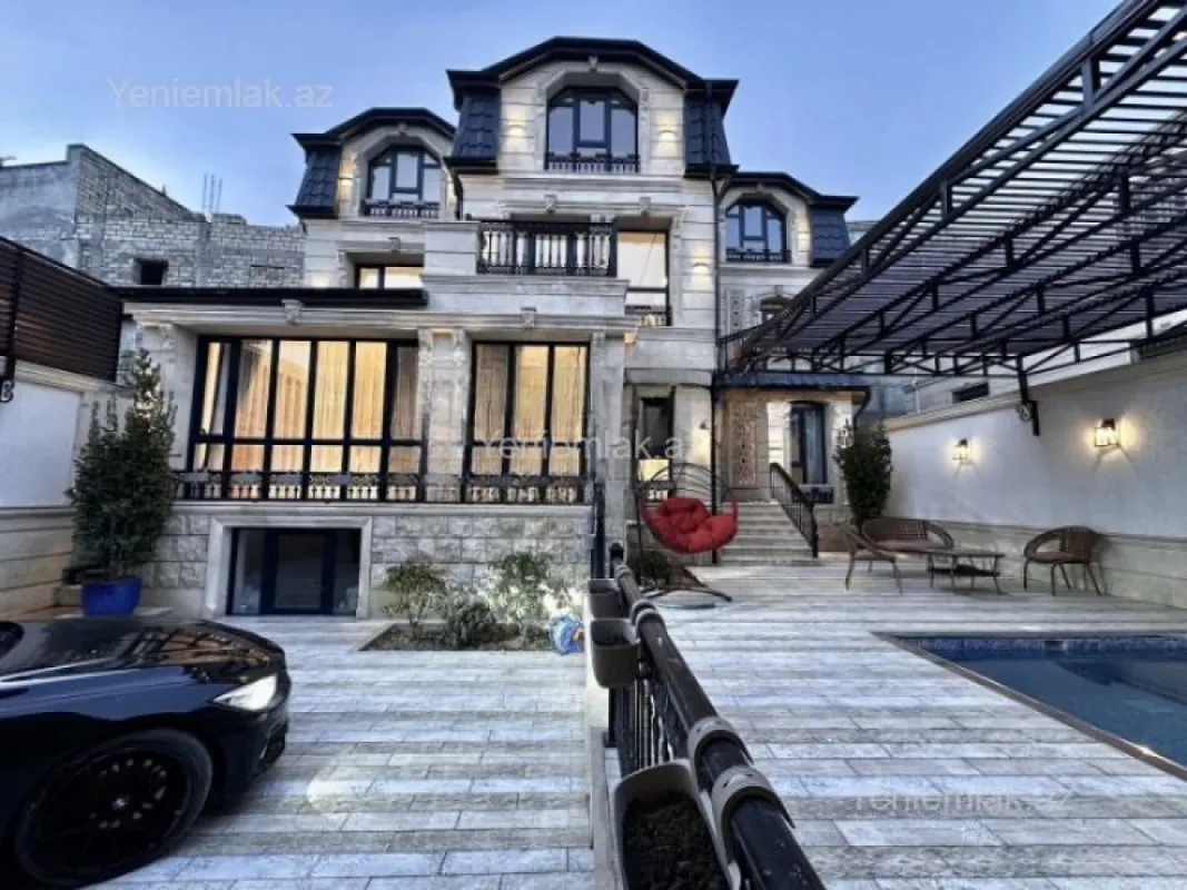 Satılır 7 otaqlı həyət evi 360 m²