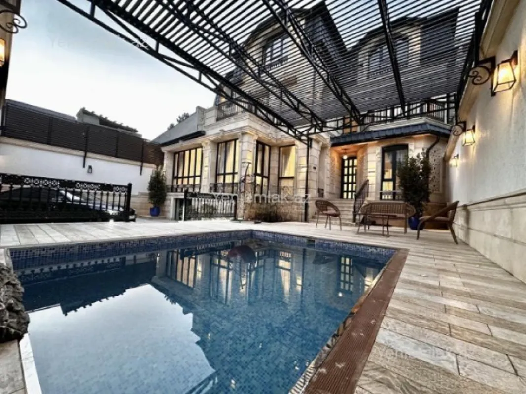 Satılır 7 otaqlı həyət evi 360 m²