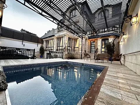 Satılır 7 otaqlı həyət evi 360 m²